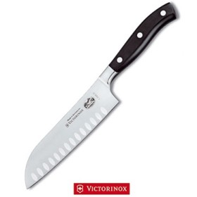 VICTORINOX SANTOKU FORGIATO LAMA INOX CON ALVEOLARE 17 CM. VICTORINOX SANTOKU FORGIATO LAMA INOX CON ALVEOLARE 17 CM.