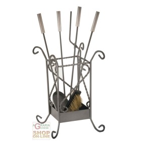 SET CAMINO IN FERRO BATTUTO GINEVRA 4 ATTREZZI CM. 55 ALTO SET CAMINO IN FERRO BATTUTO GINEVRA 4 ATTREZZI CM. 55 ALTO