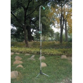 IRRIGO DOCCIA DA GIARDINO CON TREPPIEDI IRRIGO DOCCIA DA GIARDINO CON TREPPIEDI