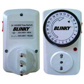 SPINA E PRESA TIMER GIORNALIERO BLINKY 220 VOLT 24 ORE SPINA E PRESA TIMER GIORNALIERO BLINKY 220 VOLT 24 ORE