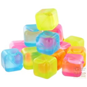 FACKELMANN 8 CUBETTI RAFFREDDA BEVANDE IN PLASTICA . RIUTILIZZABILI ART. 49358 FACKELMANN 8 CUBETTI RAFFREDDA BEVANDE IN PLASTICA.