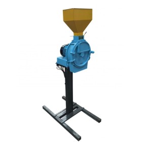 MOLINO ELETTRICO PROFESSIONALE IN GHISA PER CEREALI E PANNOCCHIE 3 SETACCI CON MOTORE HP. 1,5 MOLINO ELETTRICO PROFESSIONALE IN GHISA PER CEREALI E