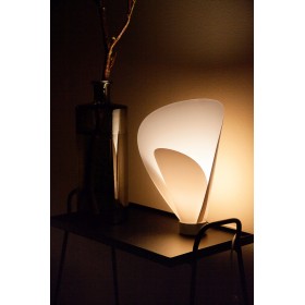 PHILIPS LAMPADA DA TAVOLO MODELLO PINE. PHILIPS LAMPADA DA TAVOLO MODELLO PINE.