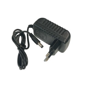 Arrango Art. AT48783 Alimentatore Universale Trasformatore 12V 2A Arrango Art. AT48783 Alimentatore Universale Trasformatore 12V 2A