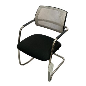 SEDIA INTERLOCUTORE PER UFFICIO IN TESSUTO NERA CON SCHIENALE A RETE SEDIA INTERLOCUTORE PER UFFICIO IN TESSUTO NERA CON SCHIENALE A RETE