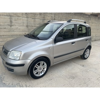 Fiat Panda 1.2 Emotion benzina neopatentati 60CV cerchi in lega